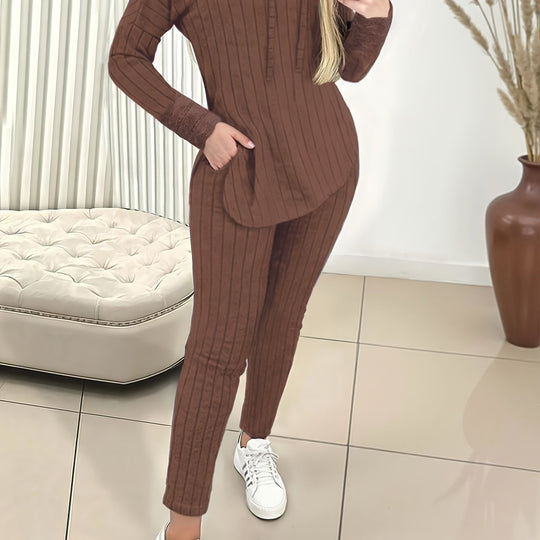 Zweiteiliges Strickset mit Kapuzenpullover und Hose für Damen
