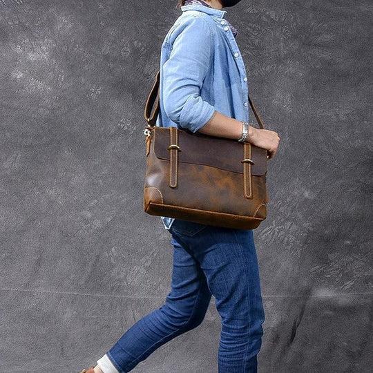 Rustikale Umhängetasche aus Leder im Retro-Stil