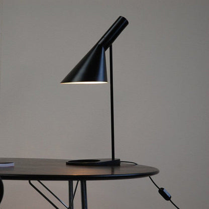 LED-Stehlampe Nordisches Design Augenschutz