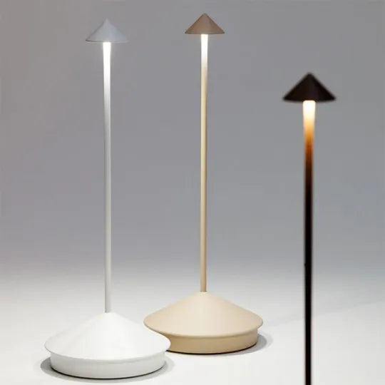 Kabellose LED-Tischlampe – Dimmbar & Wasserfest für Innen- und Außenbereich