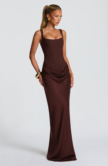 Maxikleid aus Krepp-Satin mit Wasserfallausschnitt und ärmellos