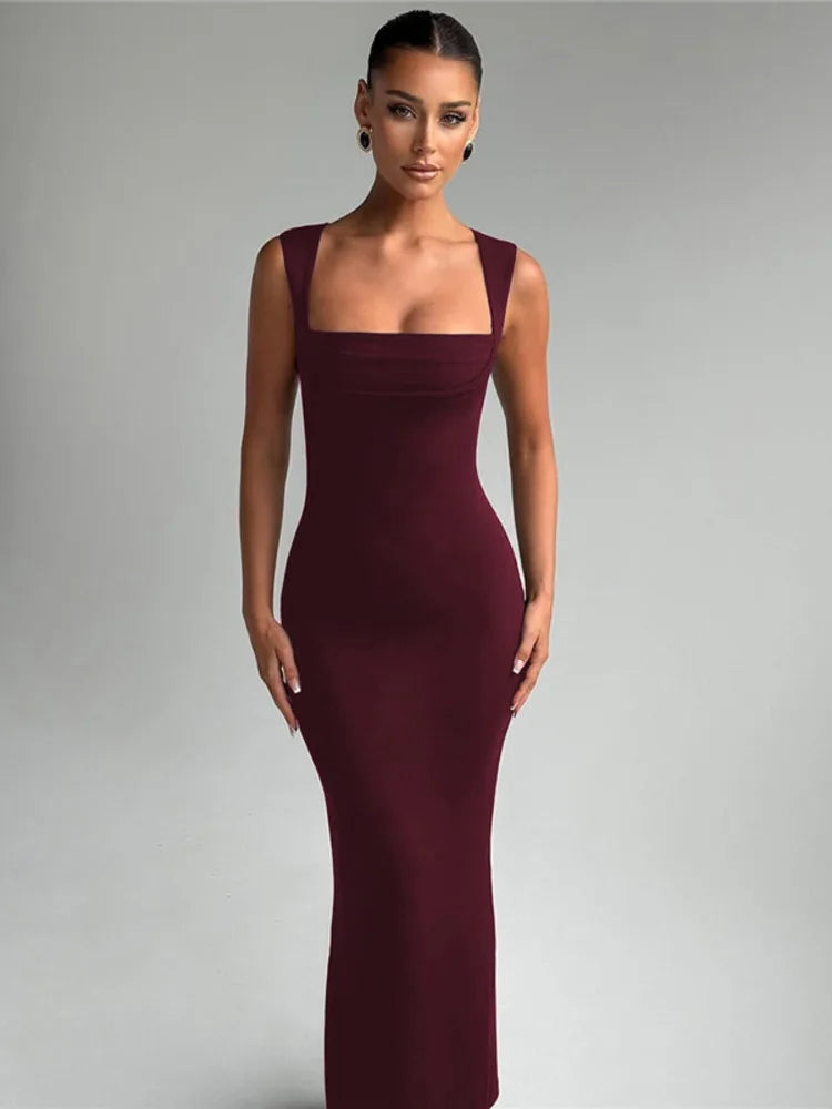 Maxikleid mit Quadrat-Ausschnitt und figurformendem Abendkleid