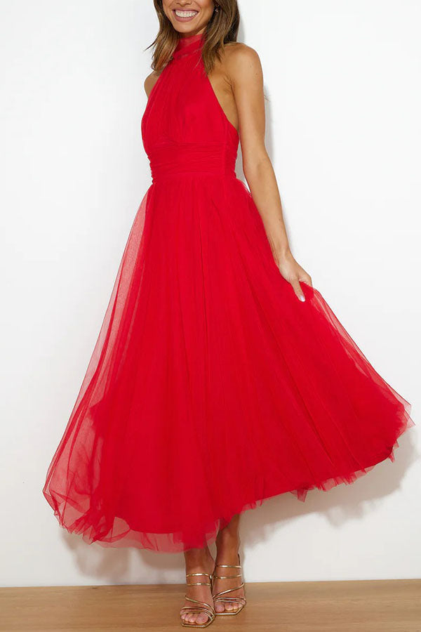 Maxikleid mit gerafftem Tüll-Halfterdetail