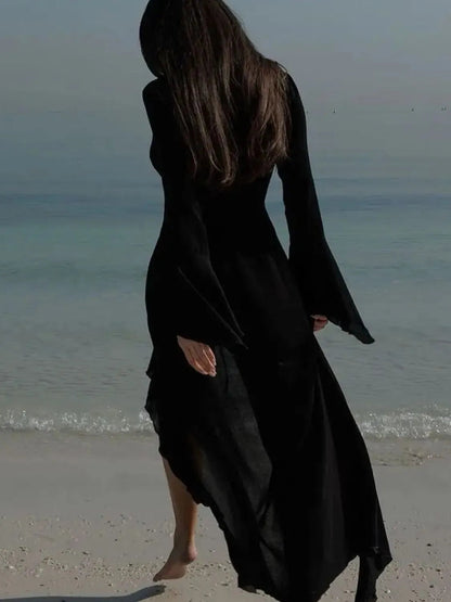 Langärmliges Strandkleid mit Rüschen