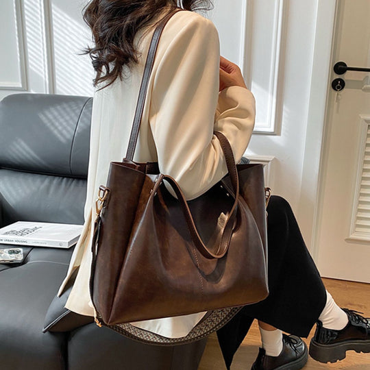 Minimalistische trendige Schultertasche für Damen