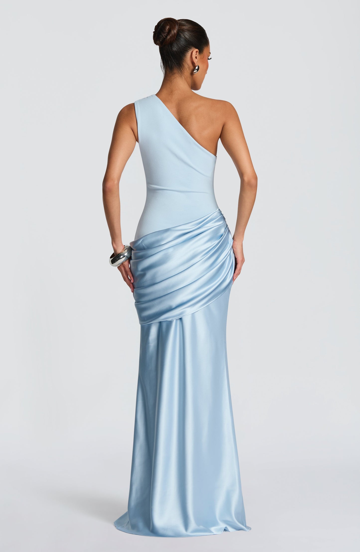 Ein-Schulter Crepe Satin Maxikleid Damen