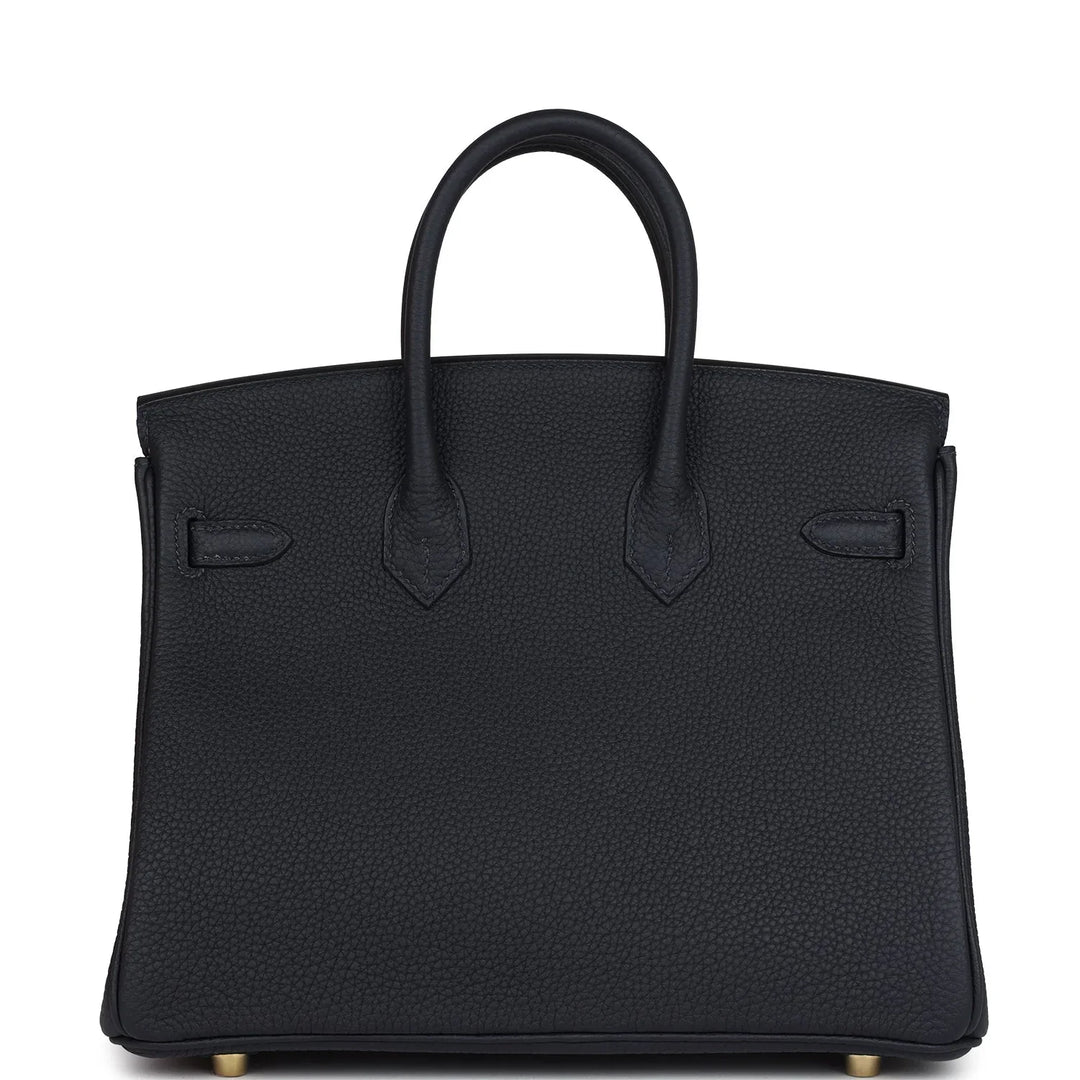 Elegante feste Handtasche mit Goldakzenten für Damen