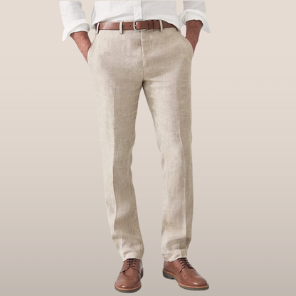 Herren Leinenhose mit geradem Bein und Gürtelschlaufen in Vorderansicht