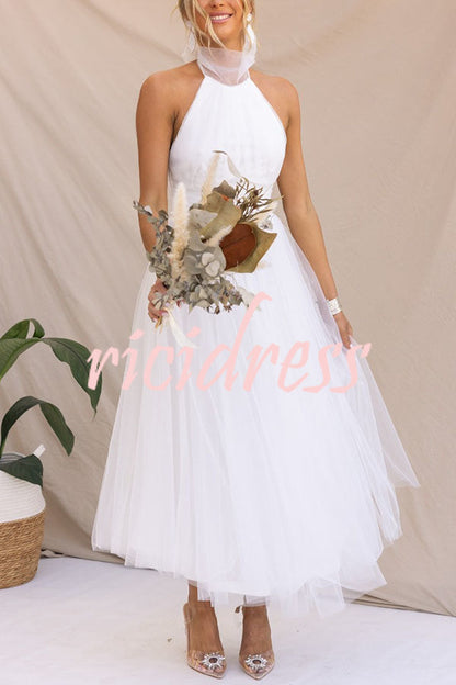 Maxikleid mit gerafftem Tüll-Halfterdetail