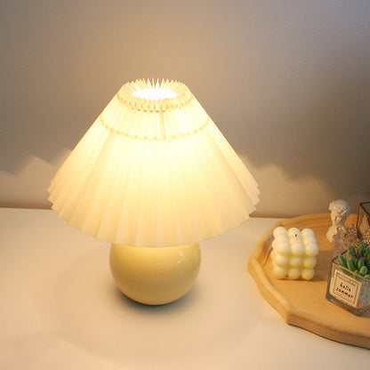 Keramische gefaltete Nachttischlampe