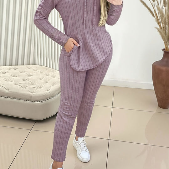 Zweiteiliges Strickset mit Kapuzenpullover und Hose für Damen