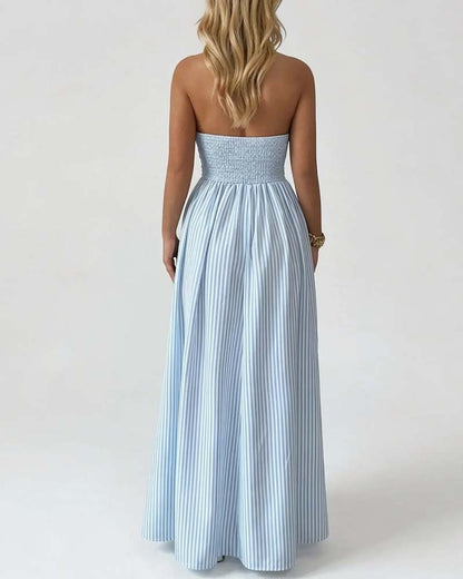 Elegantes gestreiftes Maxikleid für Damen in langer, femininer Form
