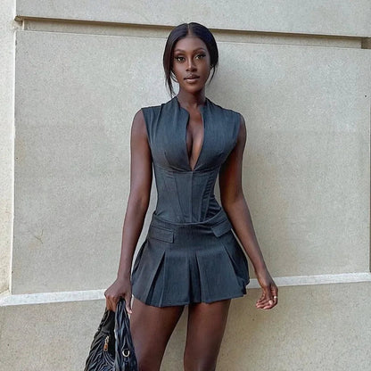 Plissiertes Korsett-Minikleid mit zeitlosem eleganten Stil
