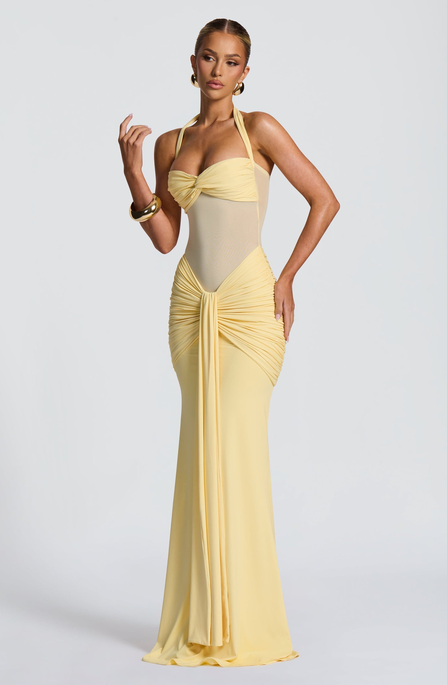 Ärmelloses gerafftes Jersey-Mesh-Maxikleid