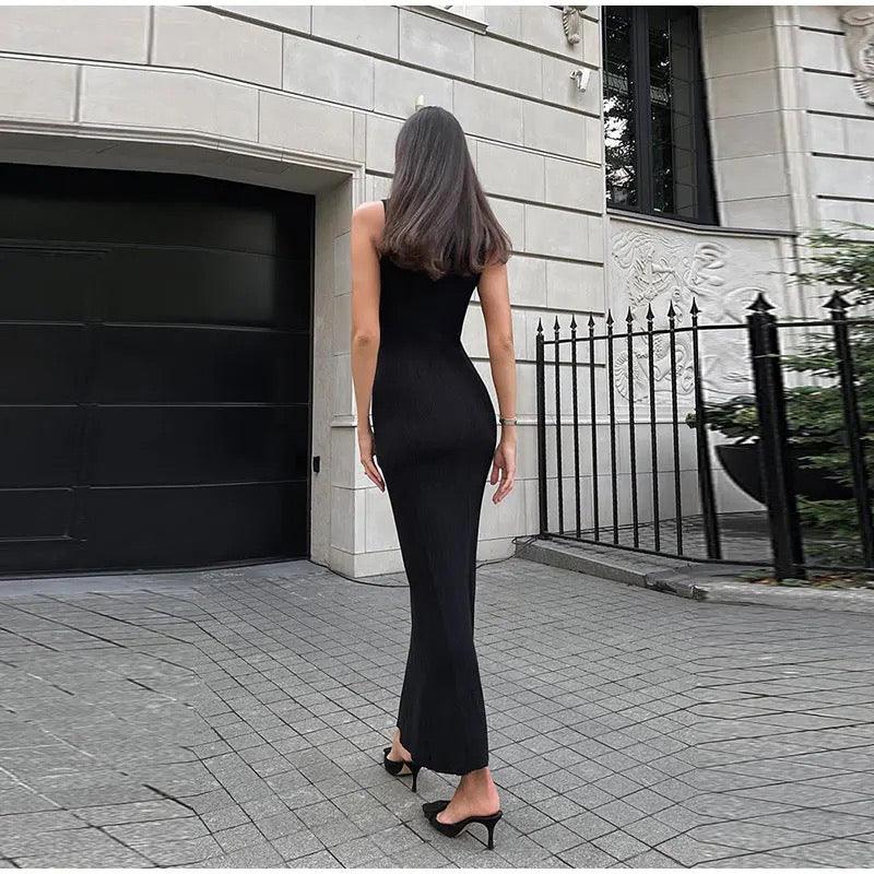 Weiches Strickkleid mit figurbetontem Oberteil und ausgestelltem Rock, Midi-Länge, Damen