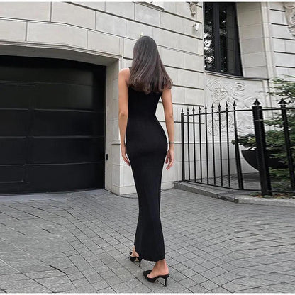 Weiches Strickkleid mit figurbetontem Oberteil und ausgestelltem Rock, Midi-Länge, Damen