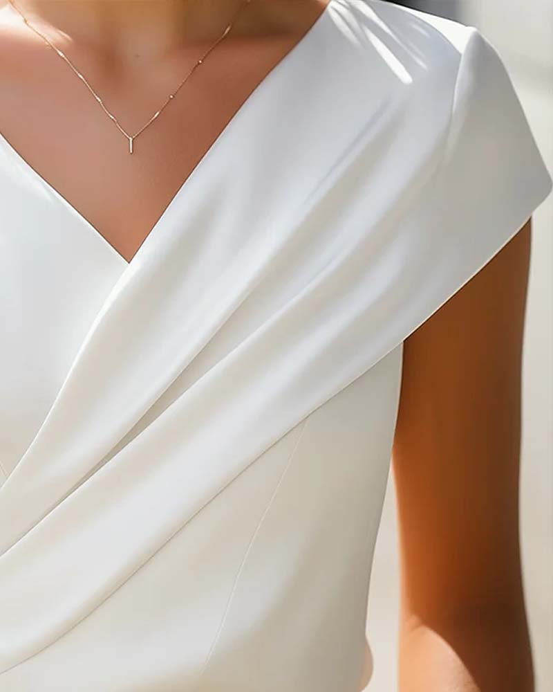 Damen Kurzarm-T-Shirt mit figurbetonter Passform im Detail