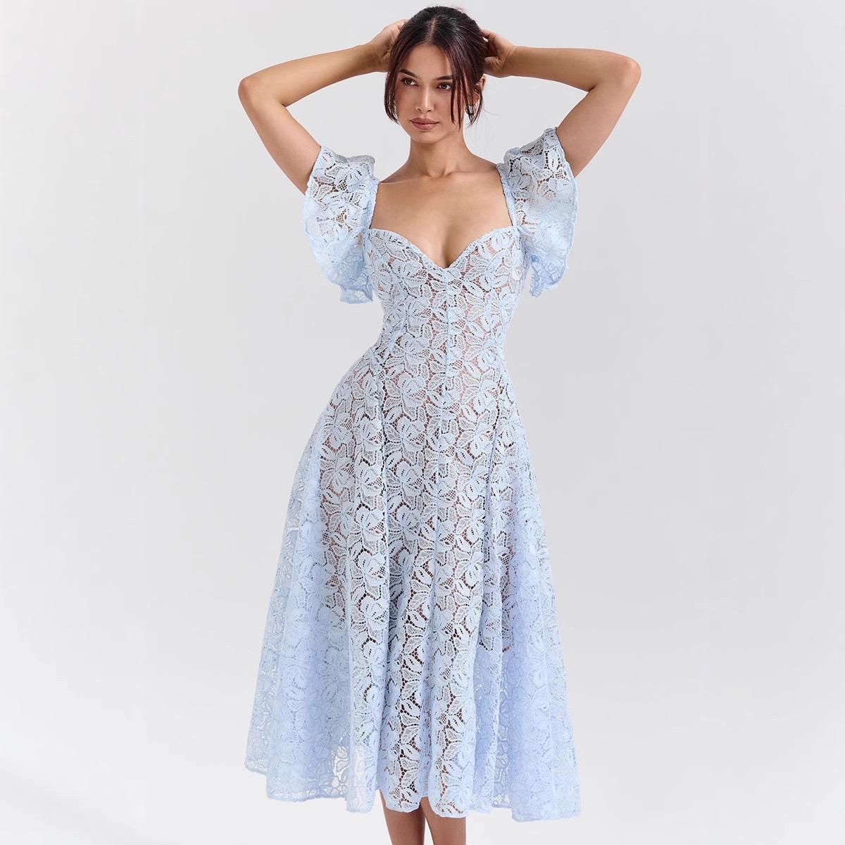 Spitzen-Kleid mit Glockenärmeln Midi Blau