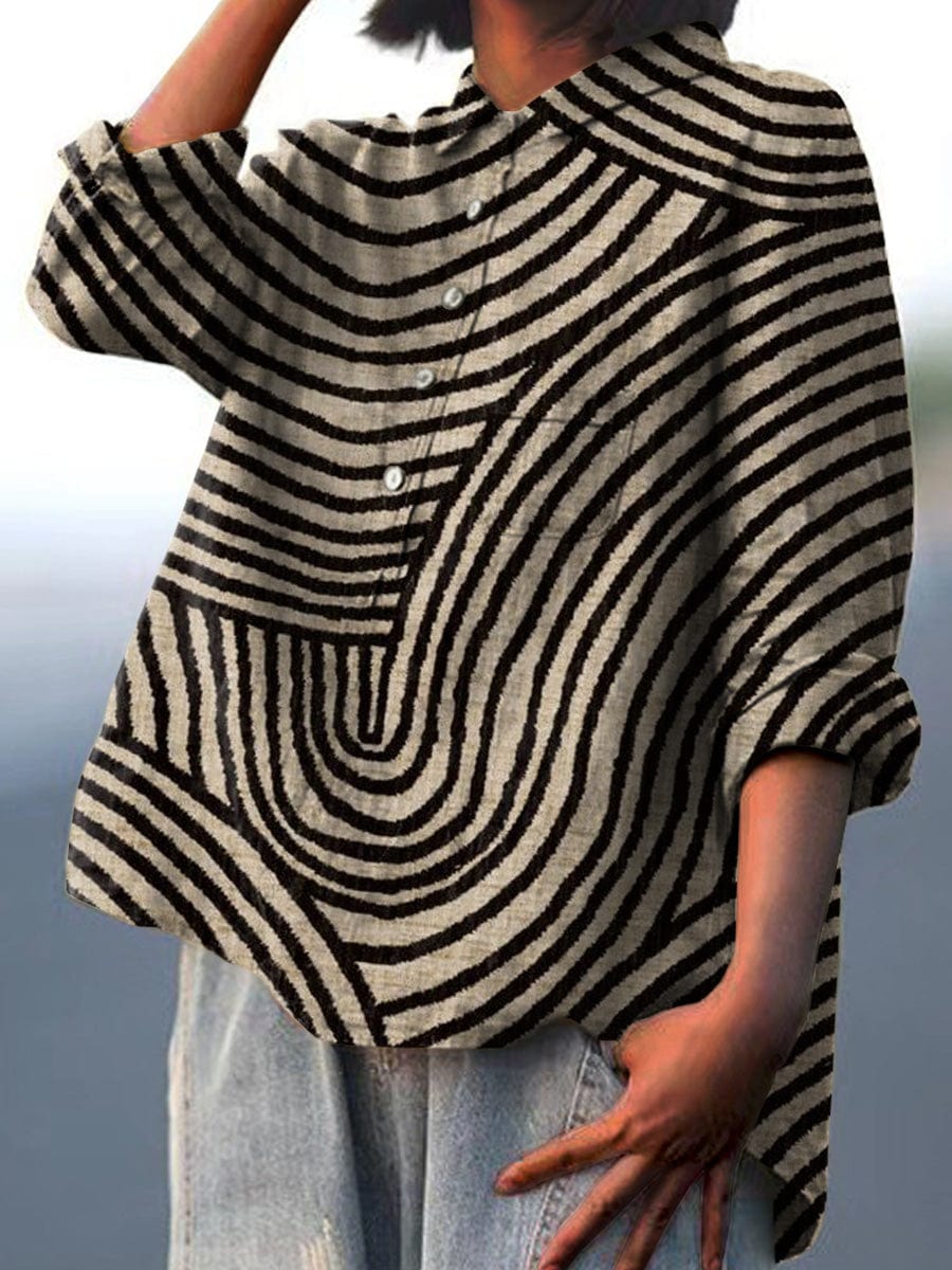 Damenbluse mit Print und langen Ärmeln in eleganter Trageansicht