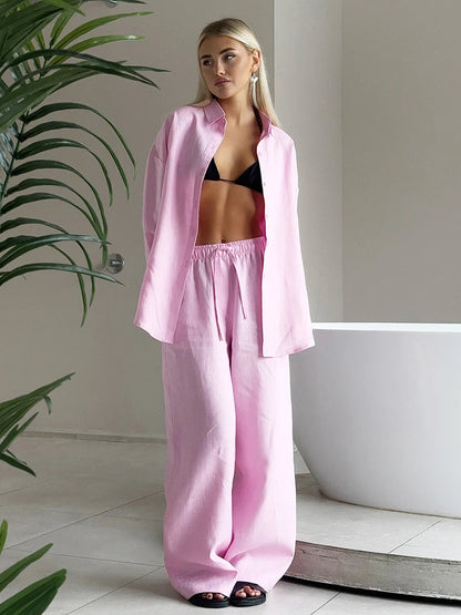 Leinenhose und kurze Koordinaten-Set für den Sommer