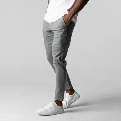 Herren Locker sitzende schmal geschnittene Chino-Hose