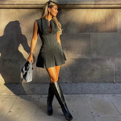 Plissiertes Korsett-Minikleid mit zeitlosem eleganten Stil