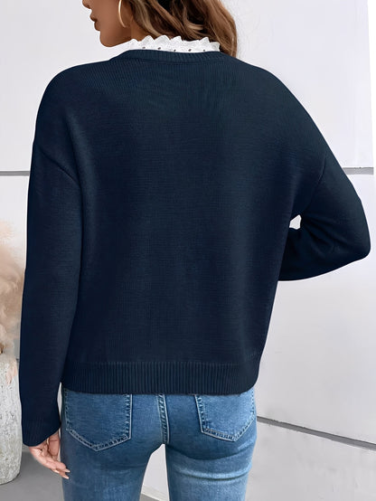 Gestrickte Bluse mit elegantem Spitzenkragen für Damen