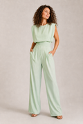 Ärmelloser knitterfreier Jumpsuit mit geradem Bein