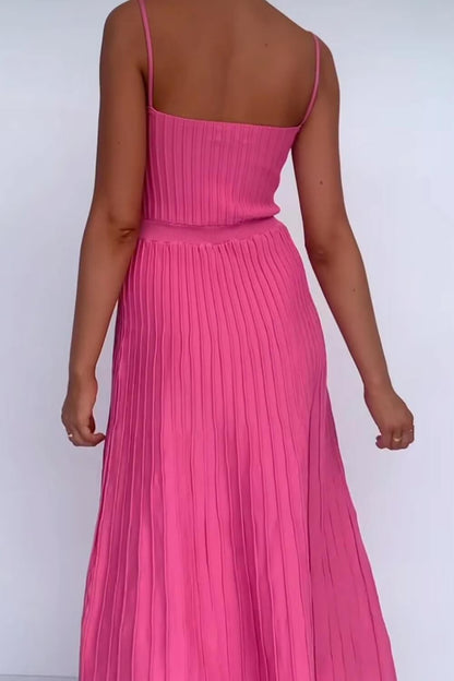 Plissiertes Strick-Midikleid mit Spaghettiträgern