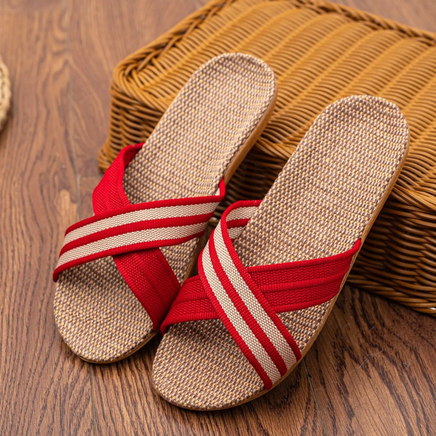 Komfort-Sandalen für Damen mit roten Kreuzriemen – ideal für den Sommer