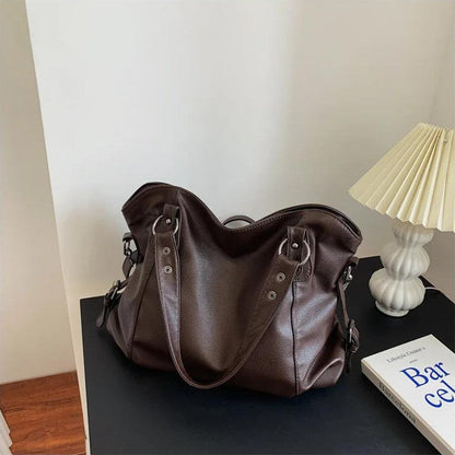Große stylische Schultertasche für Damen