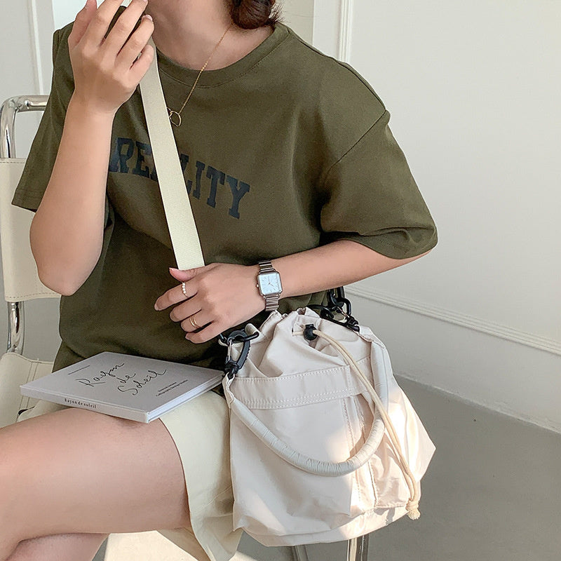 Nylon Kordelzug-Beuteltasche mit abnehmbarem Griff und Schultergurt