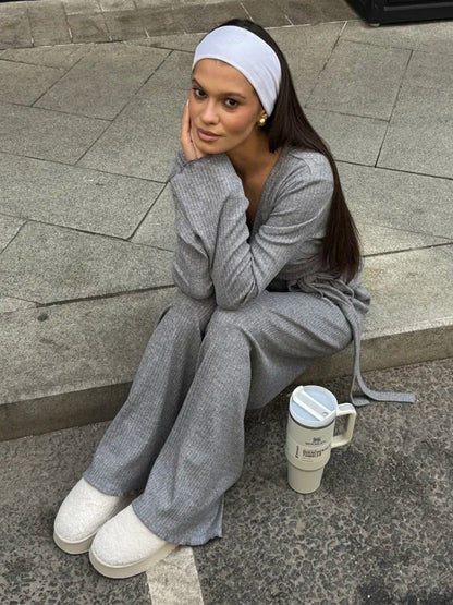 Grau Geripptes Strick-Crop-Top und Weite Hosen Set