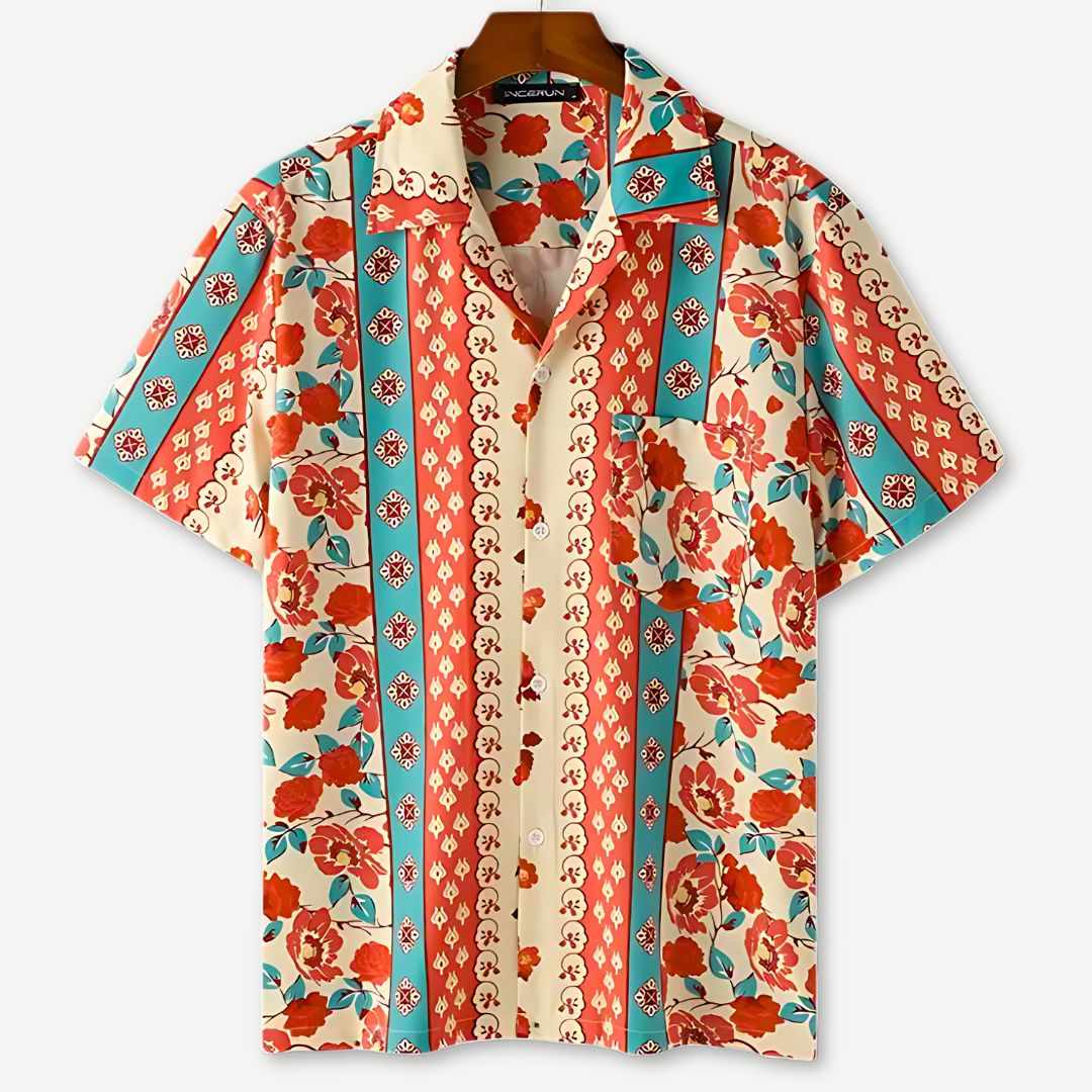 Herren Camp Hemd mit floralem Print und Reverskragen in Frontalansicht