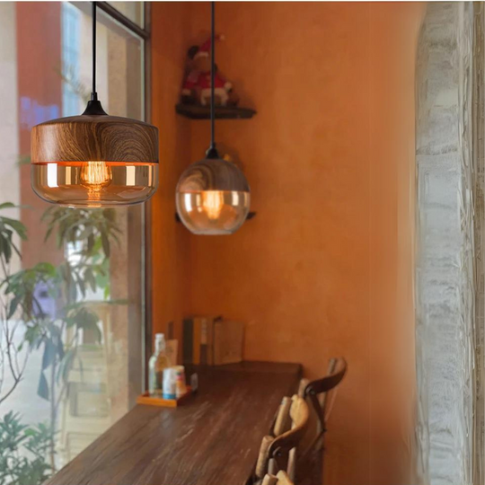 Skandinavische Holz-Deckenlampe mit getöntem Glas
