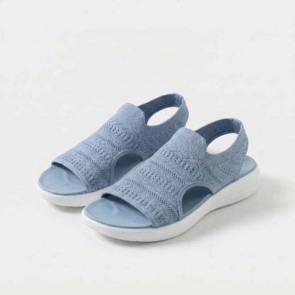 Damen Sandalen mit gepolstertem Fußbett in seitlicher Ansicht
