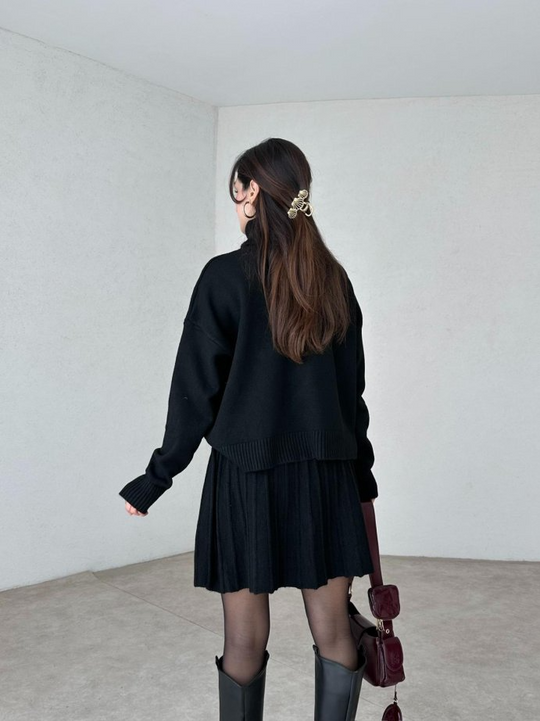 Damen Strick Set Mit Rollkragenpullover Und Plissiertem Rock