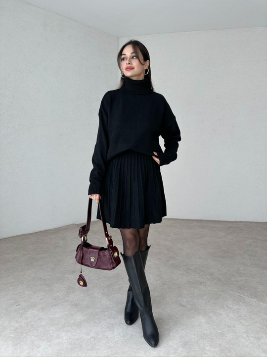 Damen Strick Set Mit Rollkragenpullover Und Plissiertem Rock