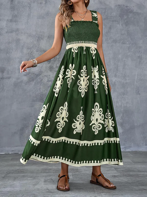 Maxikleid mit geometrischem Muster und Smok-Details