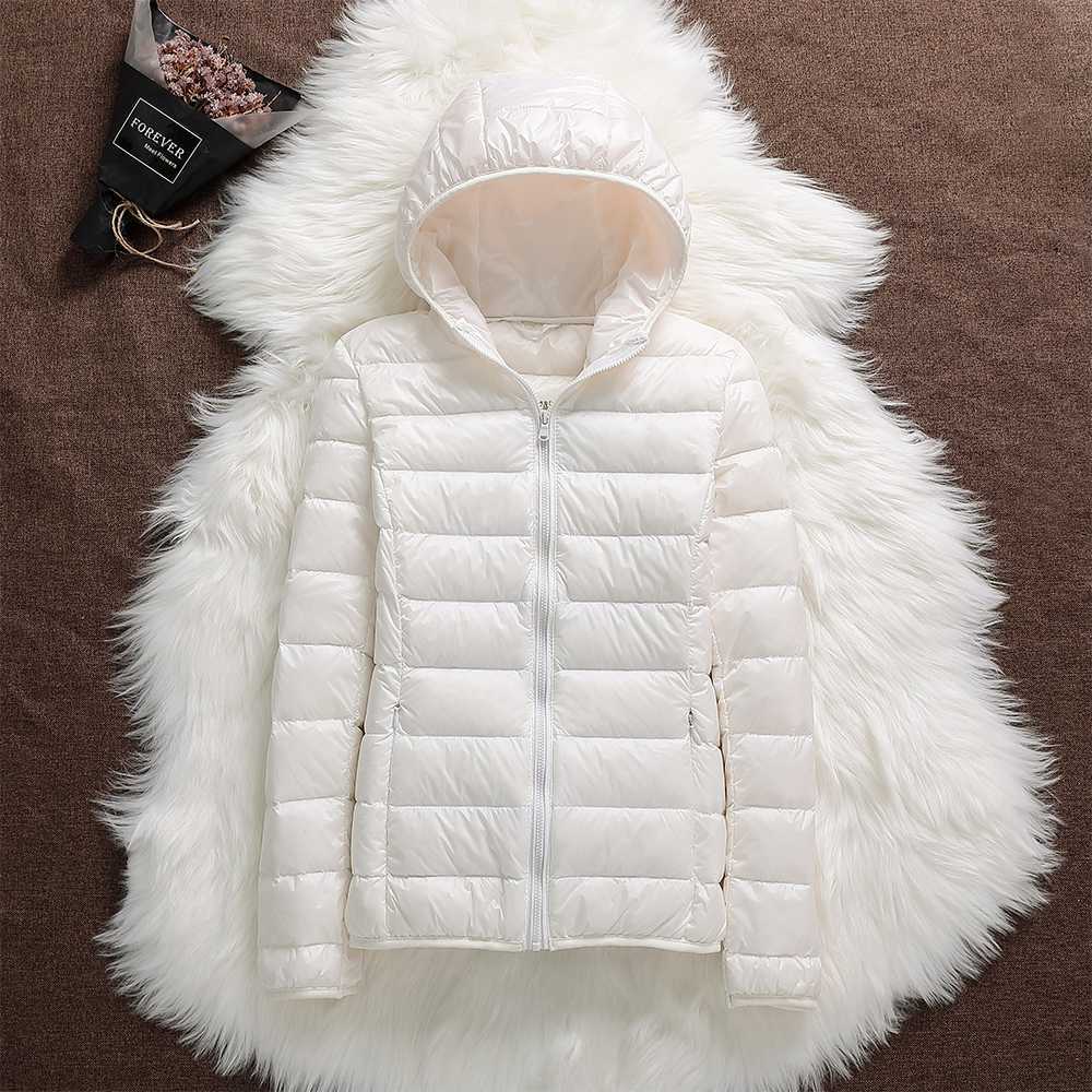 Damen Daunenjacke Mit Kapuze Und Klassischem Design