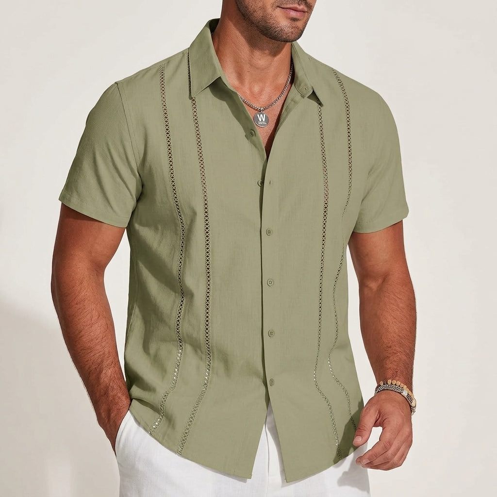 Herren Sommerhemd aus Leinen im Guayabera-Stil, Detailansicht vorne