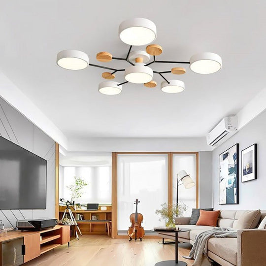 Skandinavische LED-Deckenlampe – Verzweigtes Design in Mattweiß