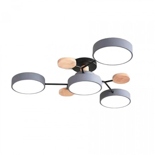 Skandinavische LED-Deckenlampe – Verzweigtes Design in Mattweiß