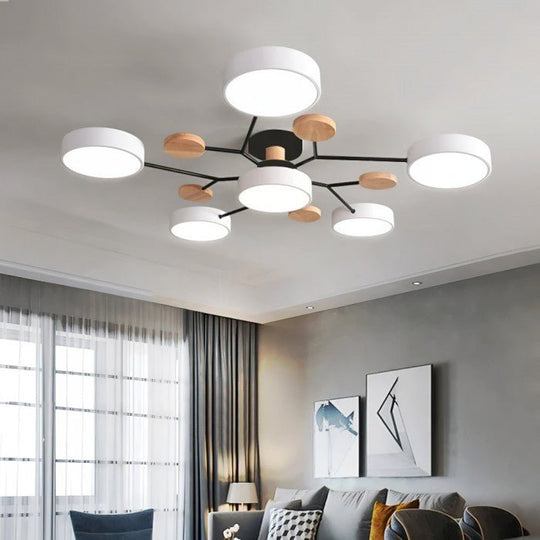 Skandinavische LED-Deckenlampe – Verzweigtes Design in Mattweiß