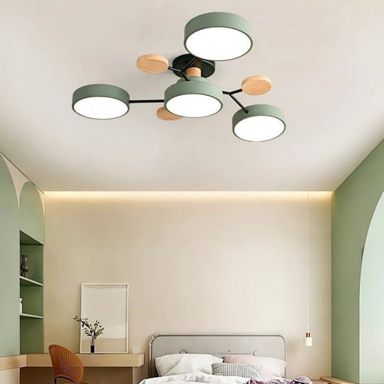 Skandinavische LED-Deckenlampe – Verzweigtes Design in Mattweiß