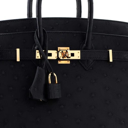 Elegante feste Handtasche mit Goldakzenten für Damen